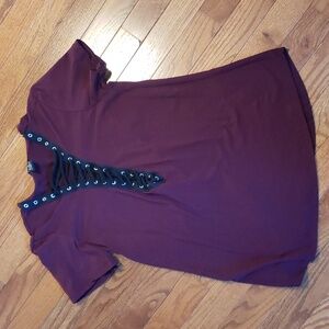 RUE 21 MAROON TEE SHIRT, SHORT SLEEVE